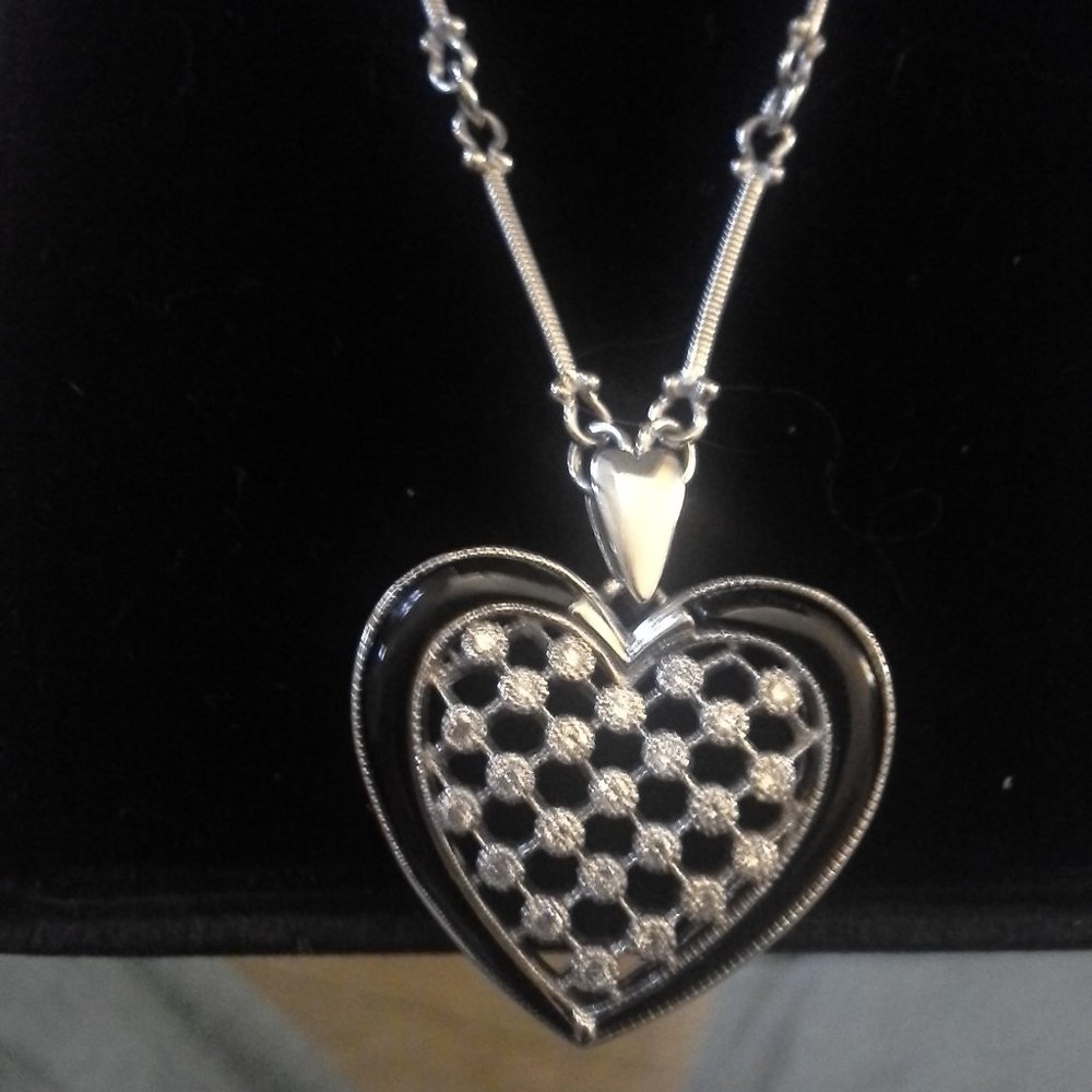 White Gold Heart Necklace wi Diamonds,Pearl& Onyx - Picture 3 of 12